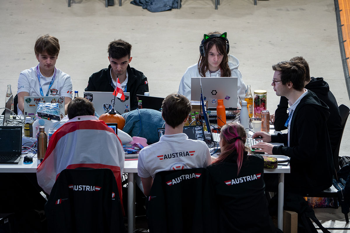 ECSC 2025 © Marco Squarcina