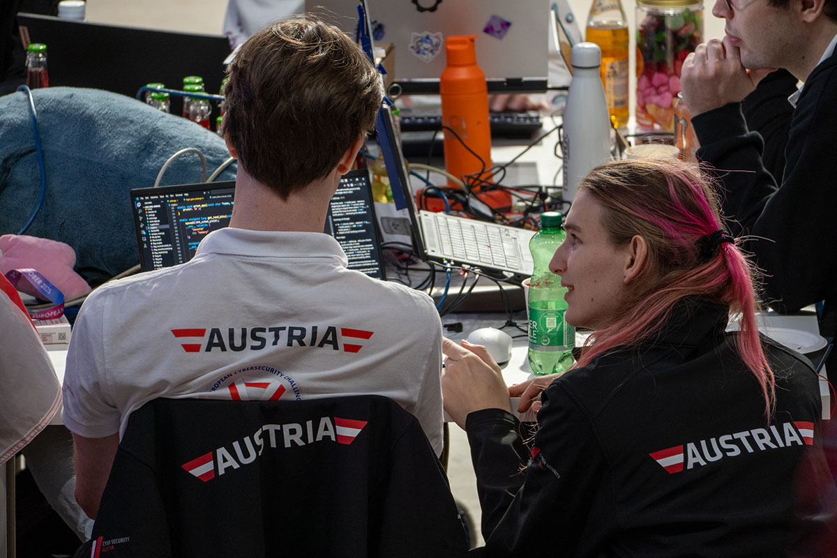 ECSC 2025 © Marco Squarcina